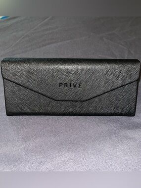 PRIVE Black Textured Sunglasses Case